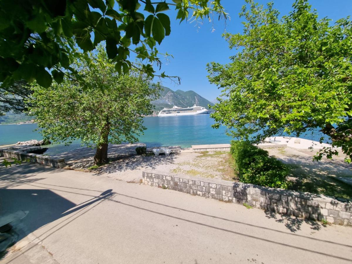 Apartment Jovan2,On The Beach With Free Wi-Fi Kotor Eksteriør bilde