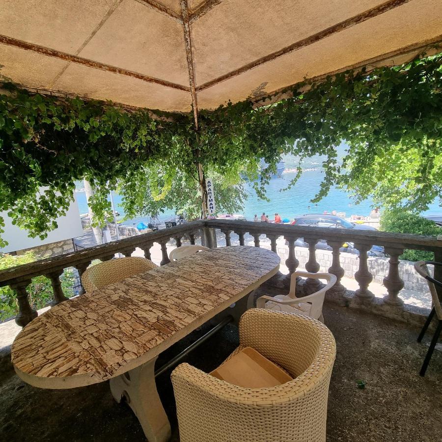 Apartment Jovan2,On The Beach With Free Wi-Fi Kotor Eksteriør bilde